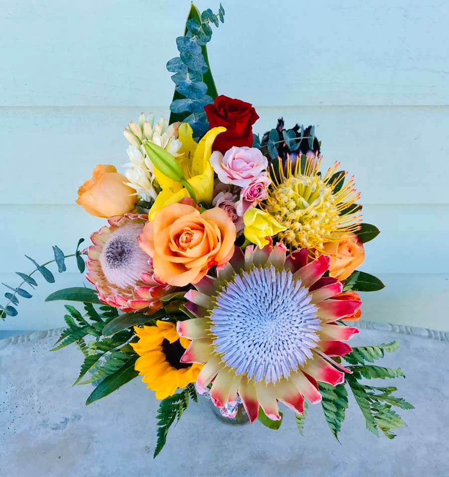Maui Flower Delivery ~ Classy Country Bouquets & Arrangements
