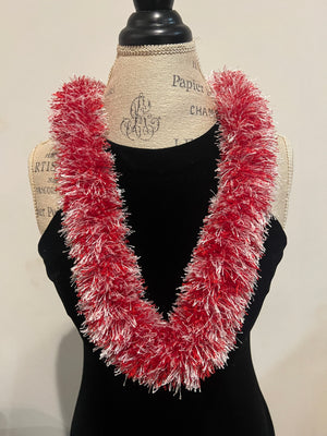 Red/White Eyelash Yarn Lei